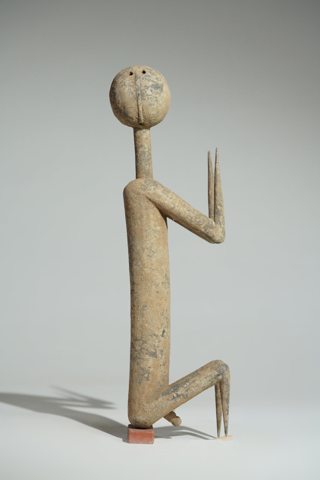 This remarkable pair of Prampram figures