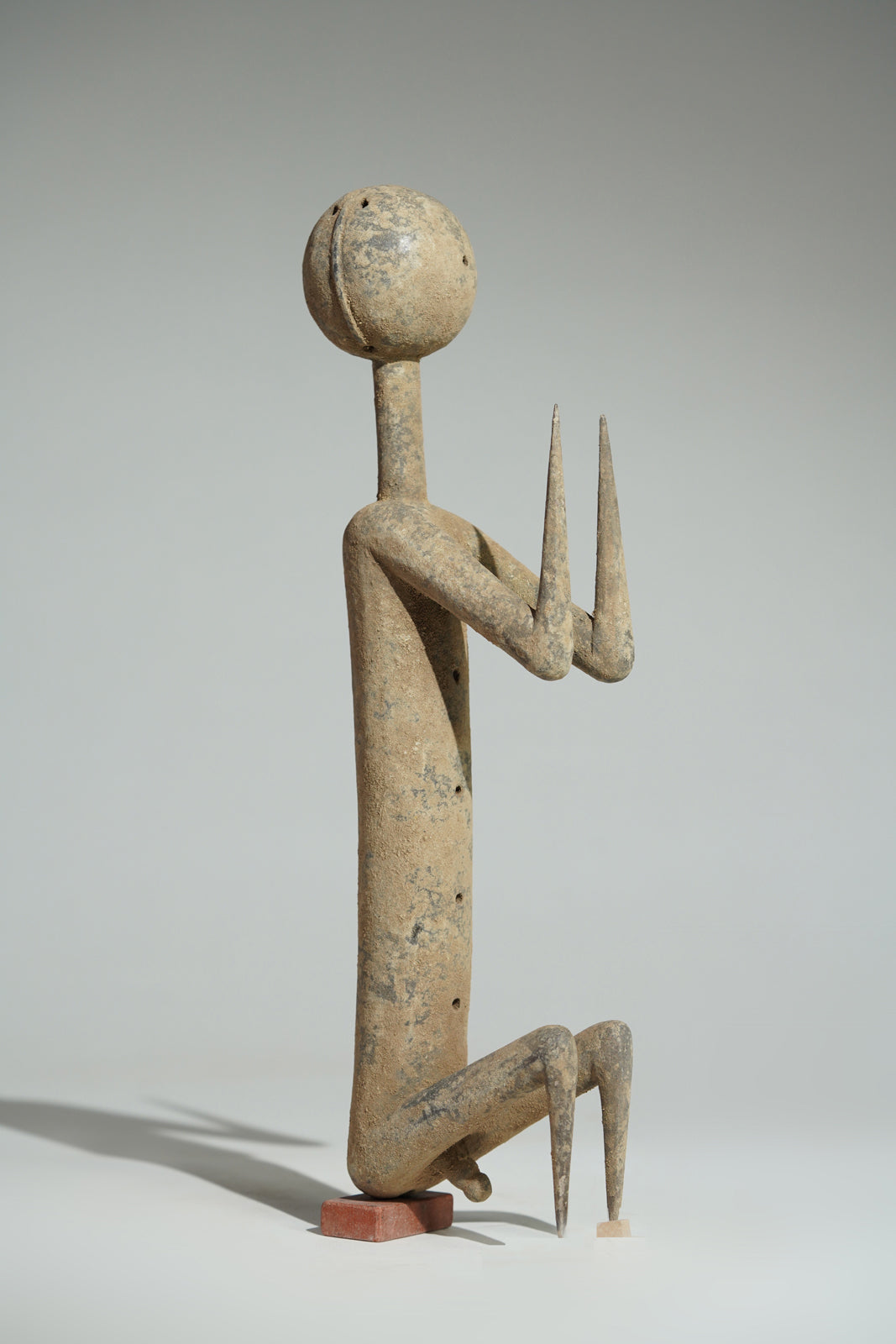This remarkable pair of Prampram figures