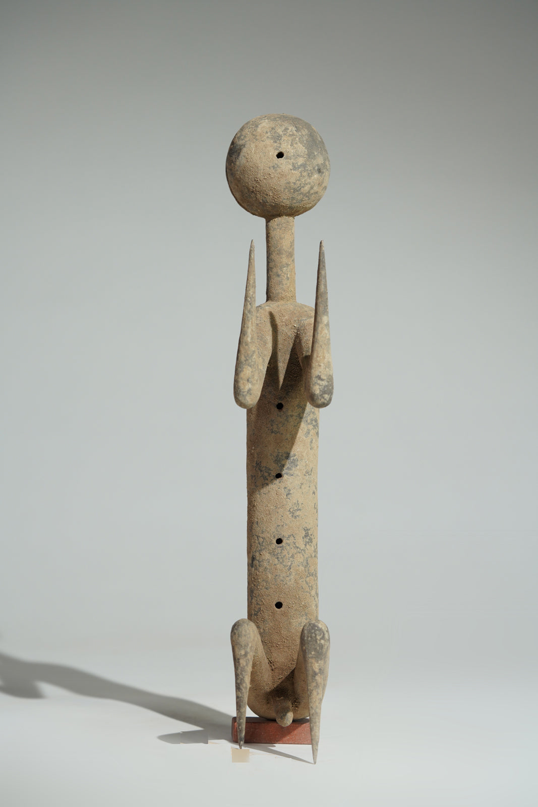 This remarkable pair of Prampram figures
