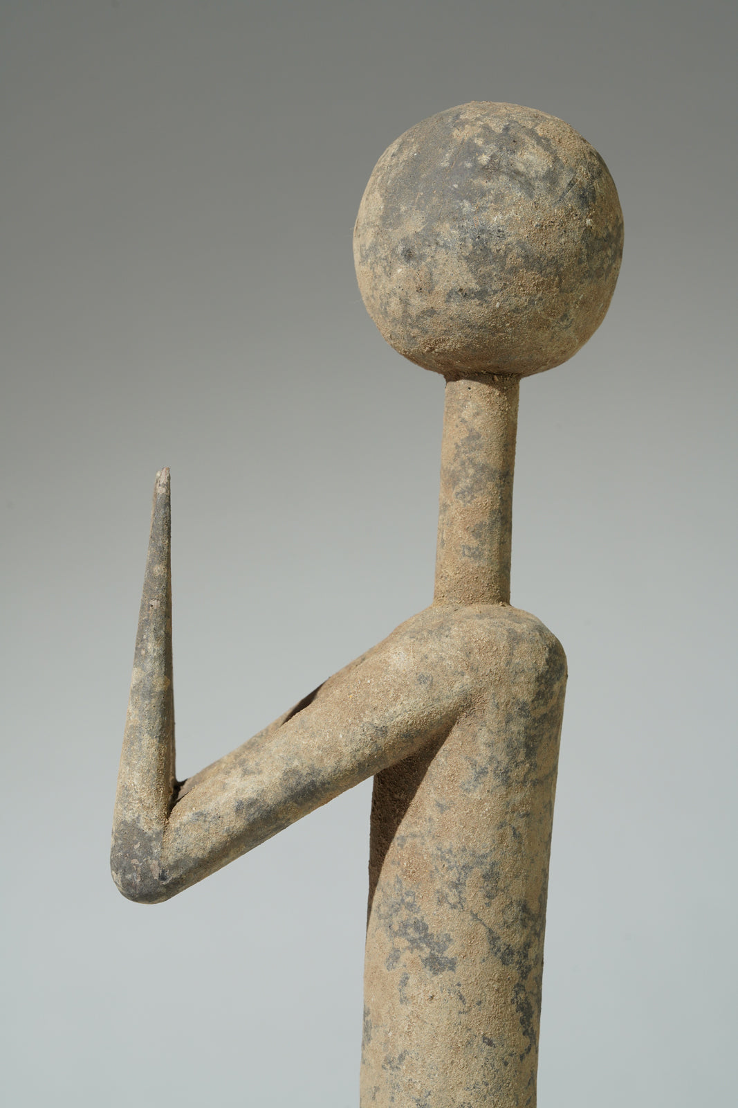 This remarkable pair of Prampram figures