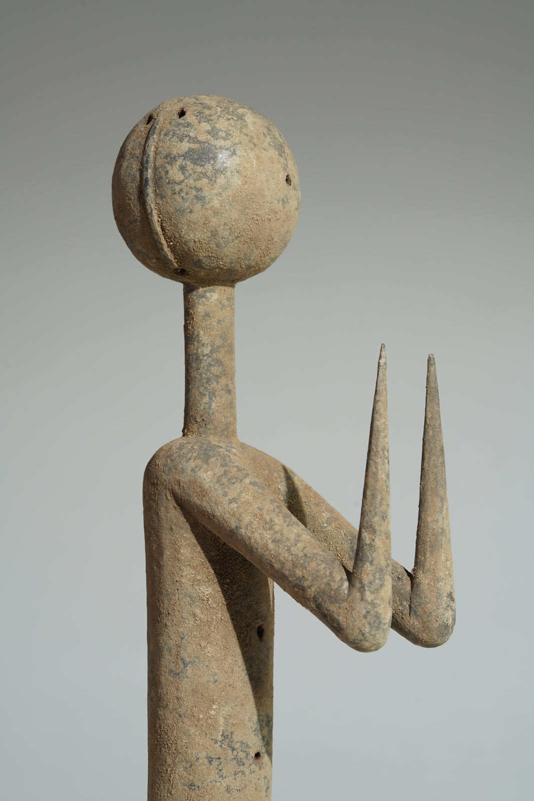 This remarkable pair of Prampram figures
