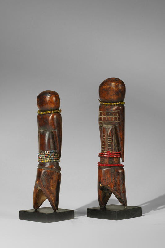 Two Moba tchitcheri sculptures