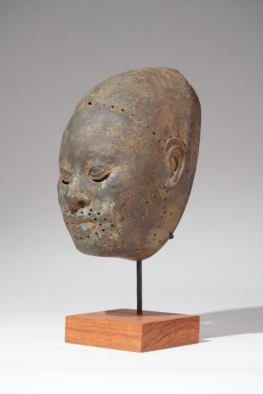 A funeral mask in the style of Ife