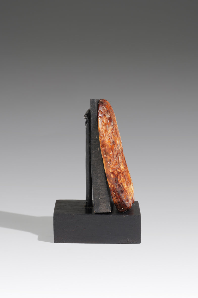 A small leopard head