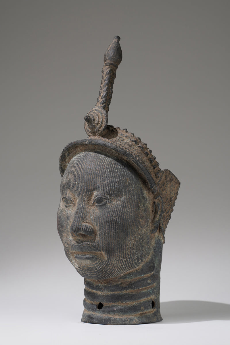 This called crowned head of Lajuwa