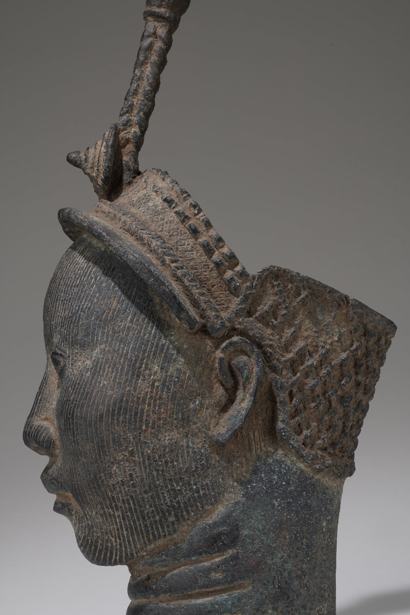 This called crowned head of Lajuwa