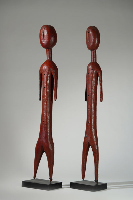 Prampram couple statue