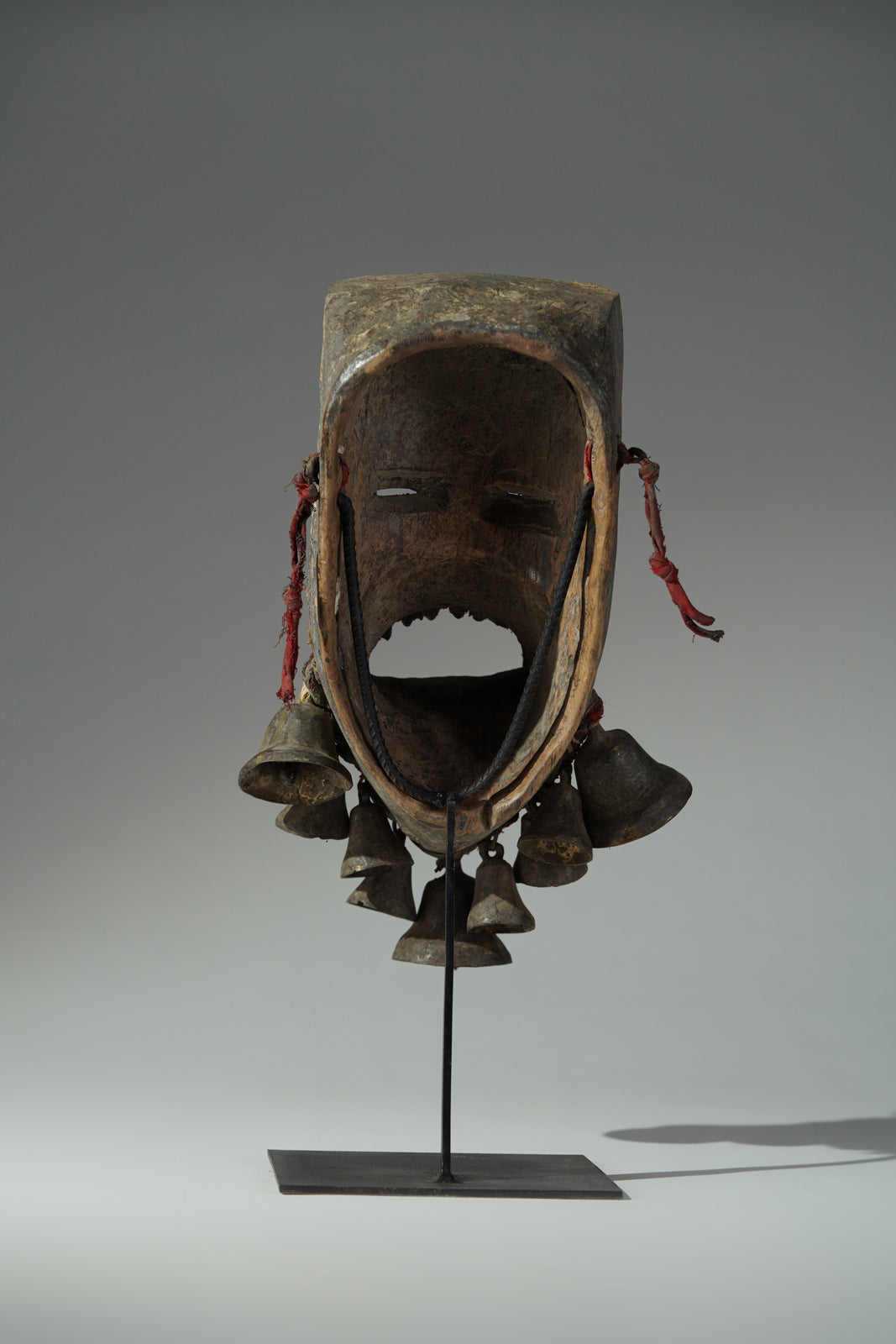 A We (Guéré) Mask