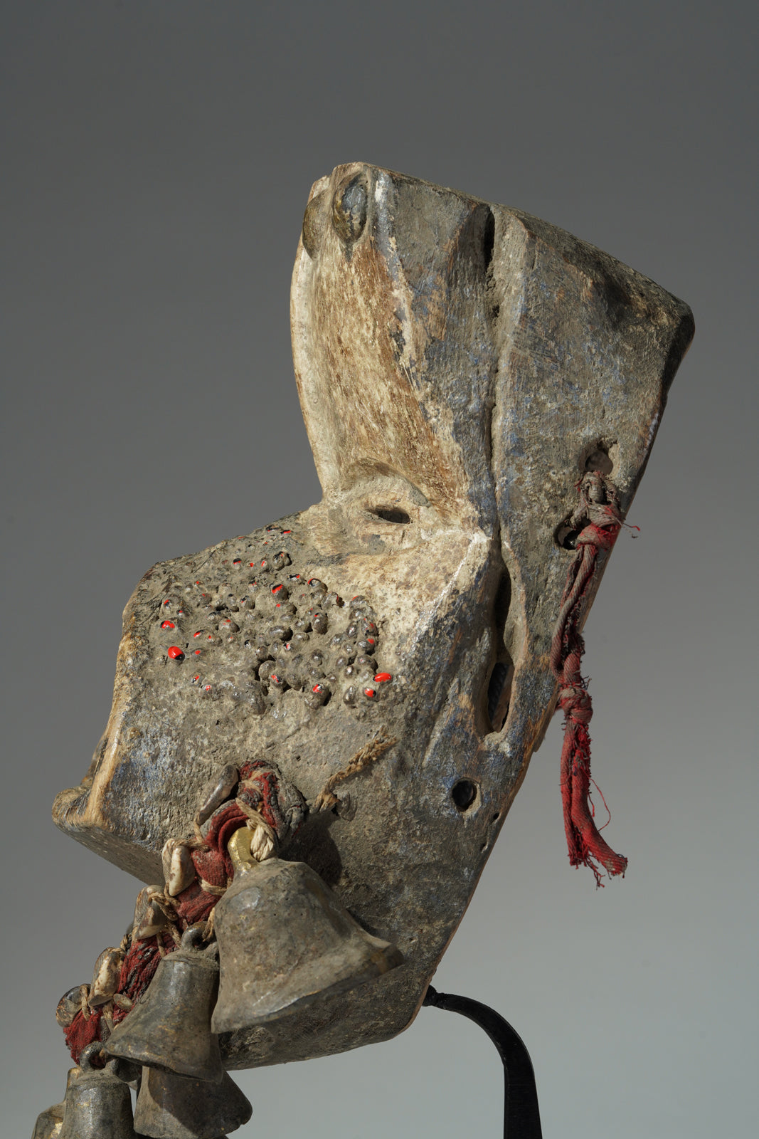 A We (Guéré) Mask