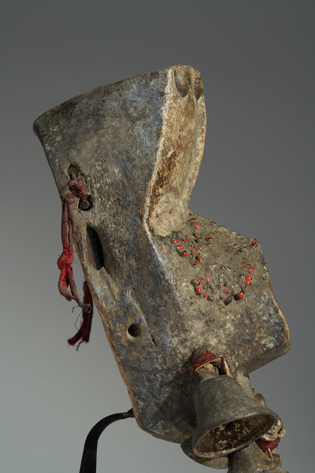 A We (Guéré) Mask