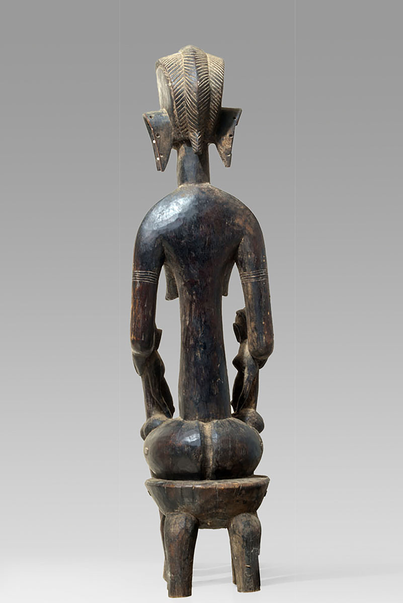 A large Bamna maternity