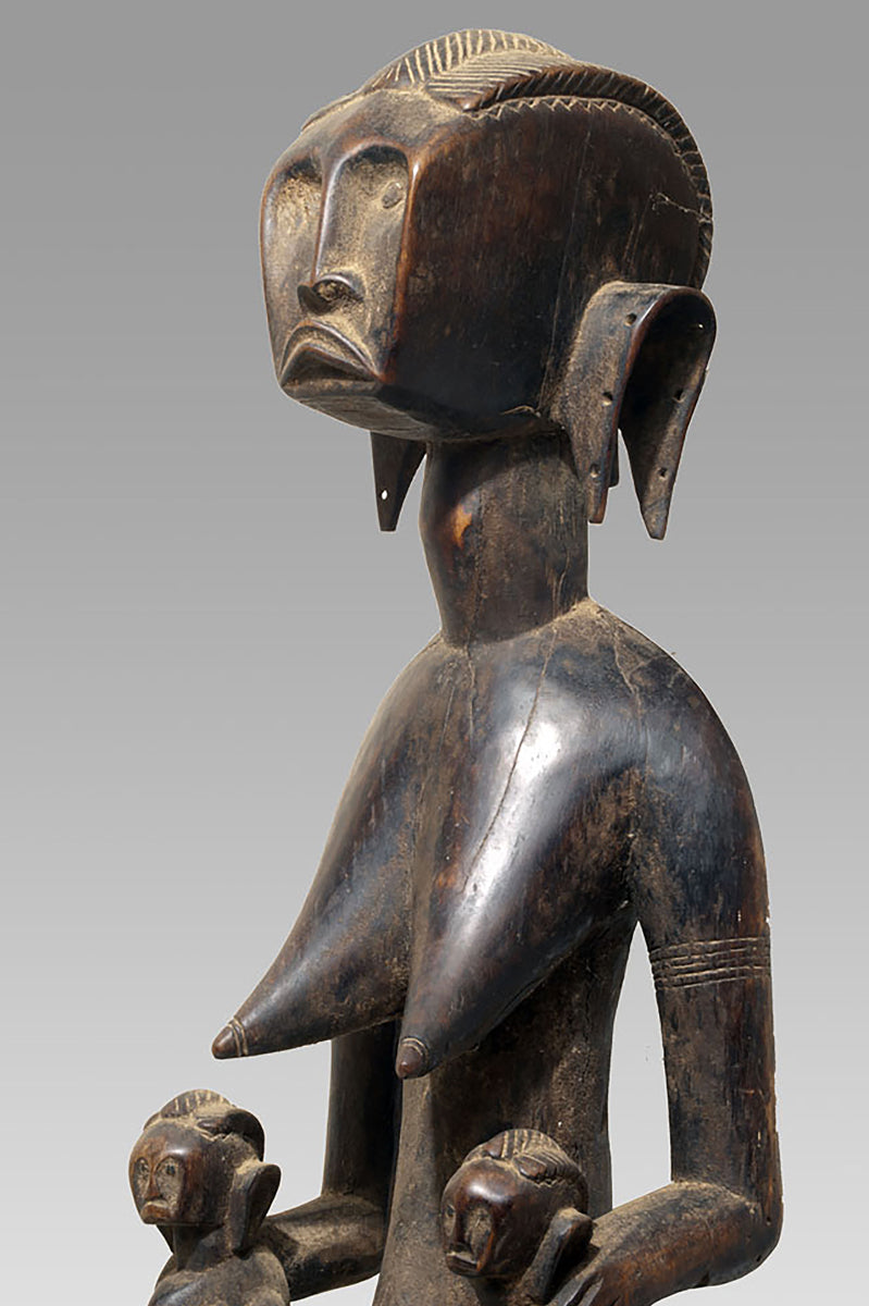 A large Bamna maternity