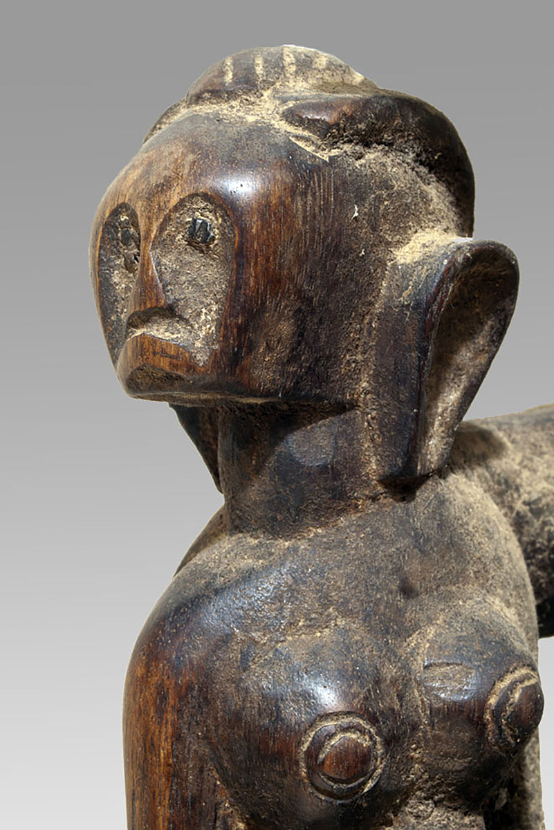 A large Bamna maternity