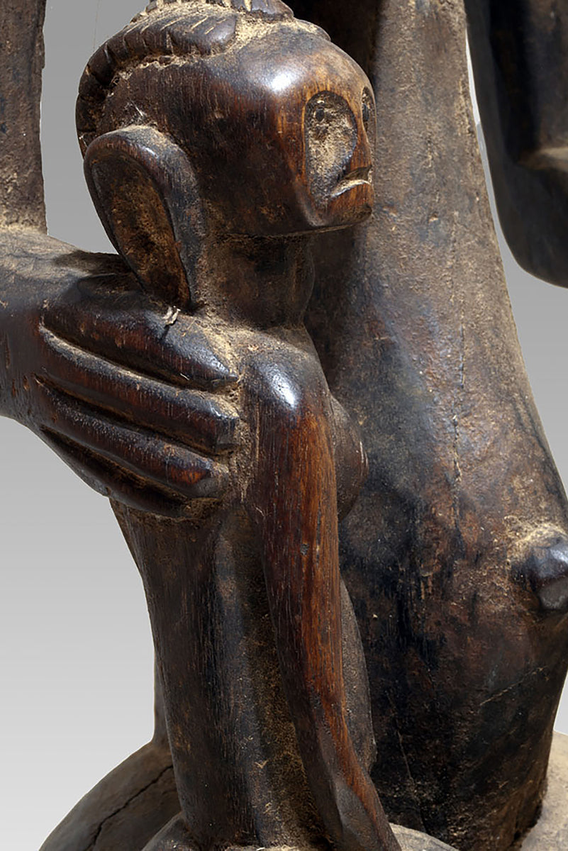 A large Bamna maternity