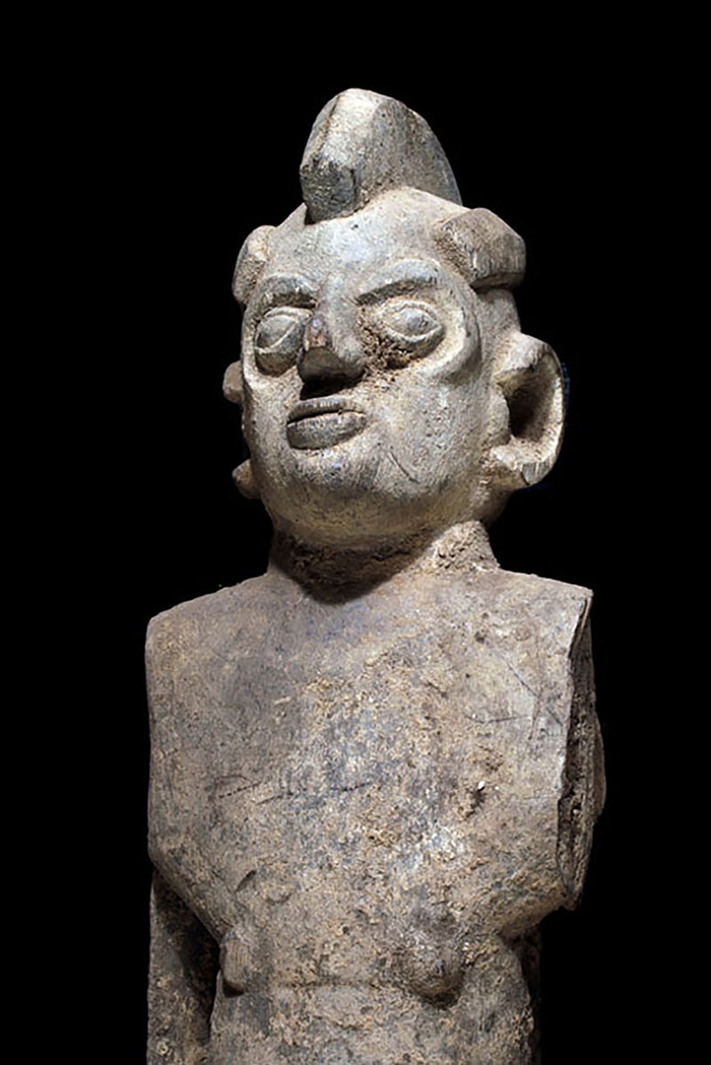 A male Lobi sculpture