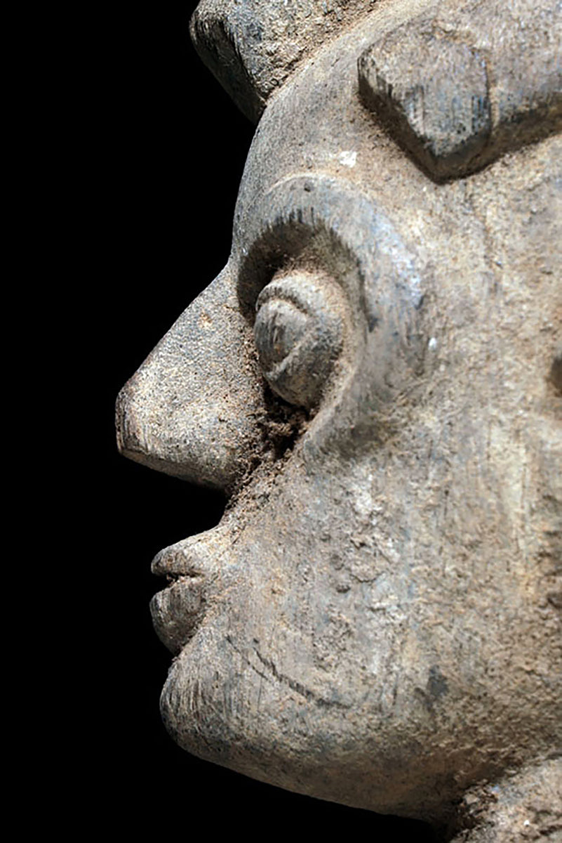 A male Lobi sculpture