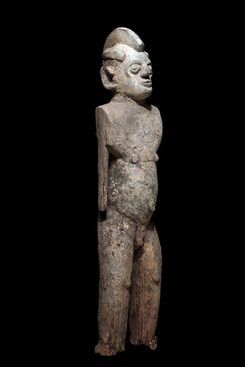 A male Lobi sculpture