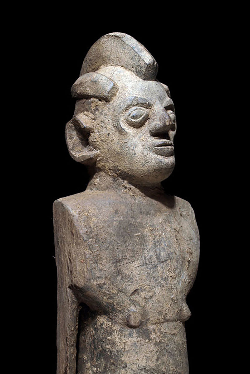 A male Lobi sculpture