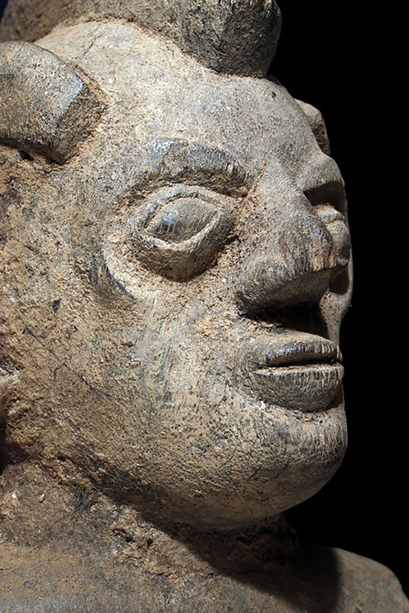 A male Lobi sculpture