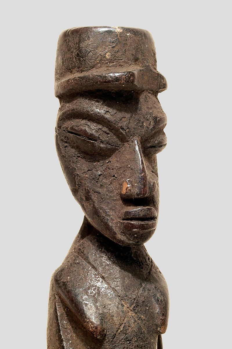 A fragmentary Lobi sculpture