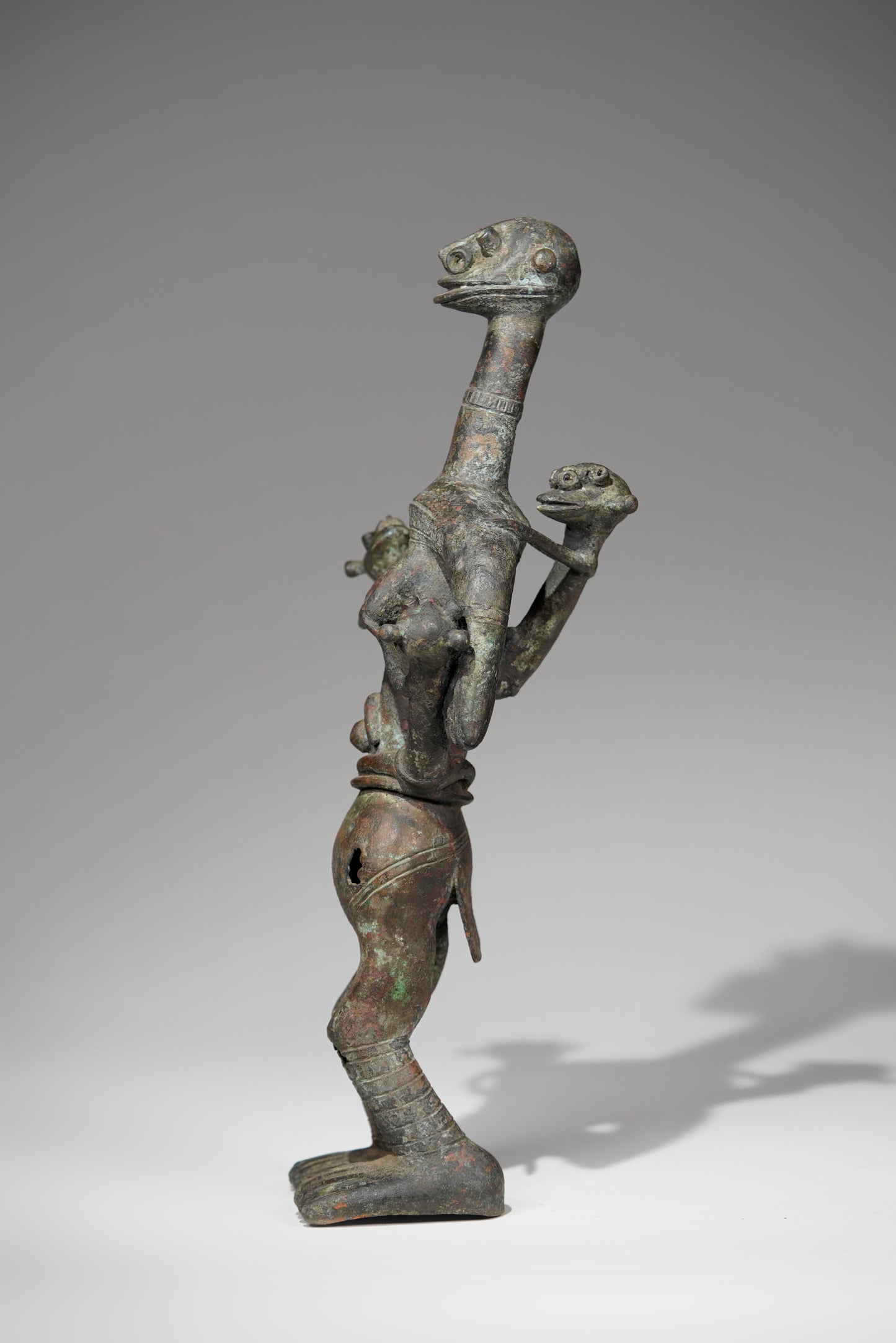 A female Tikar sculpture