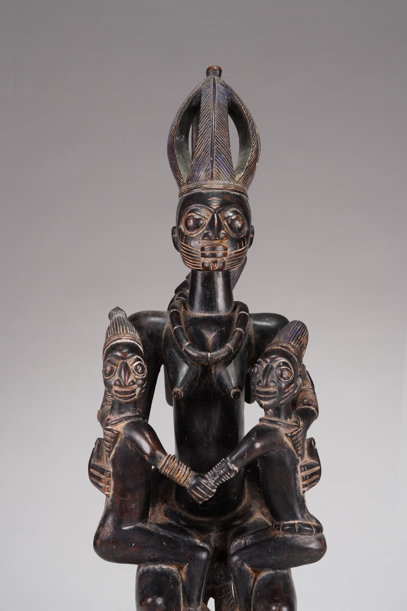 A Yoruba maternity figure