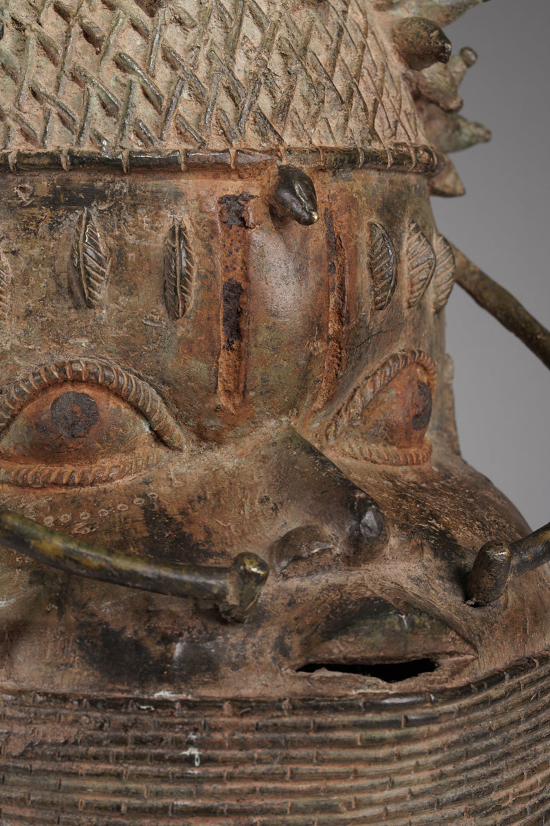 An Uhunmwu-Elao commemorative head