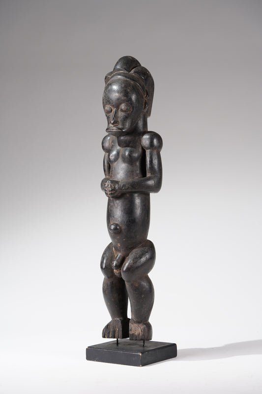 A male Fang Ntumu sculpture