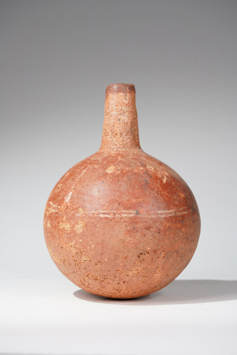 A Djenné terracotta vessel