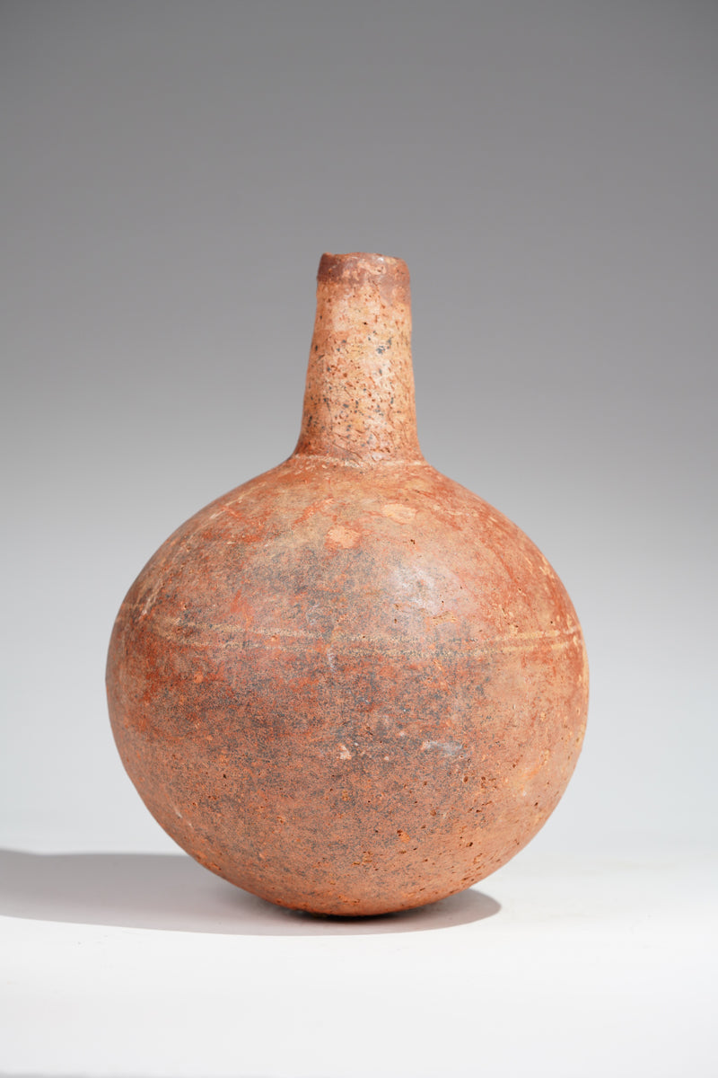 A Djenné terracotta vessel