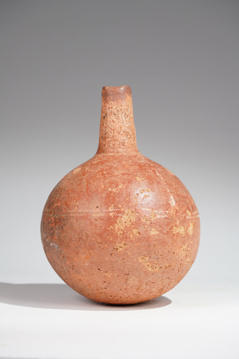 A Djenné terracotta vessel