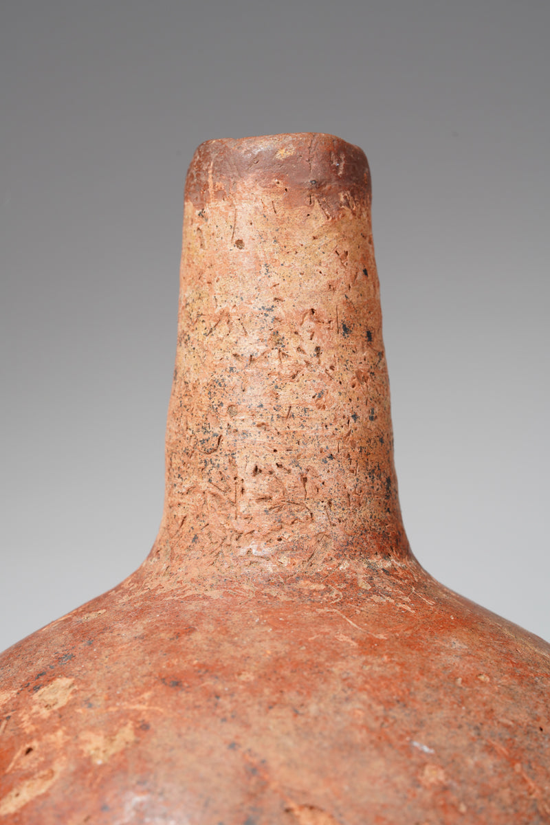 A Djenné terracotta vessel