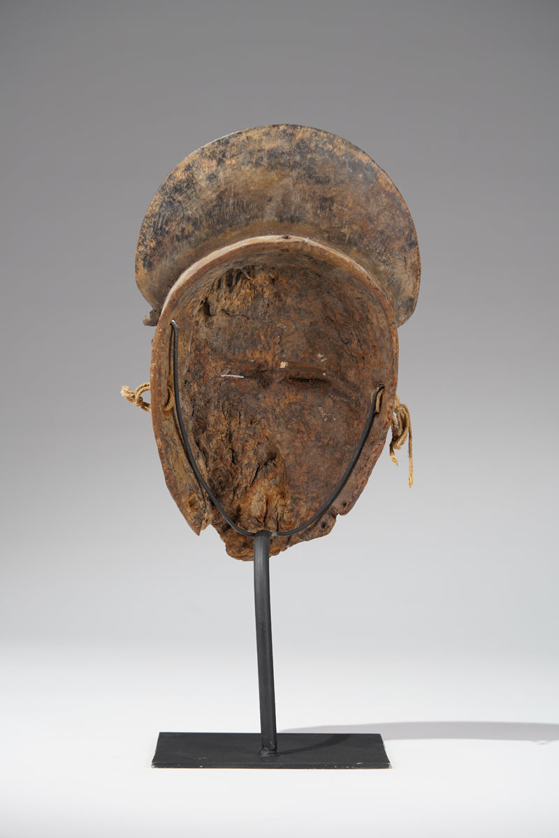 A fragmentary Baule mask