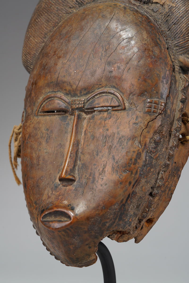 A fragmentary Baule mask