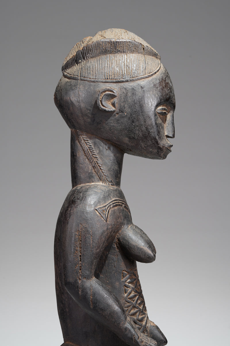 A female Bete sculpture from the Gagnoa region