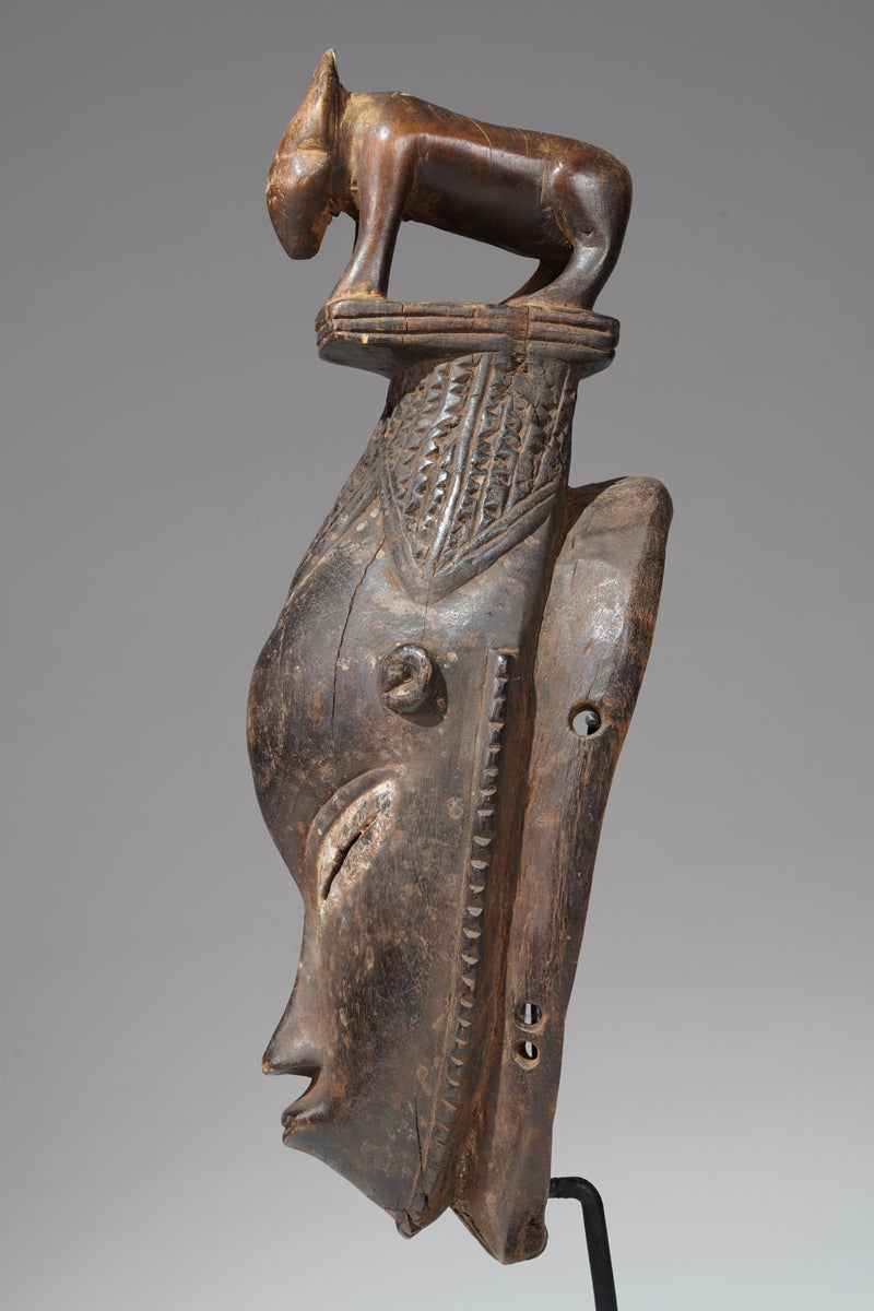 A Guro face mask from the Gohitafla region