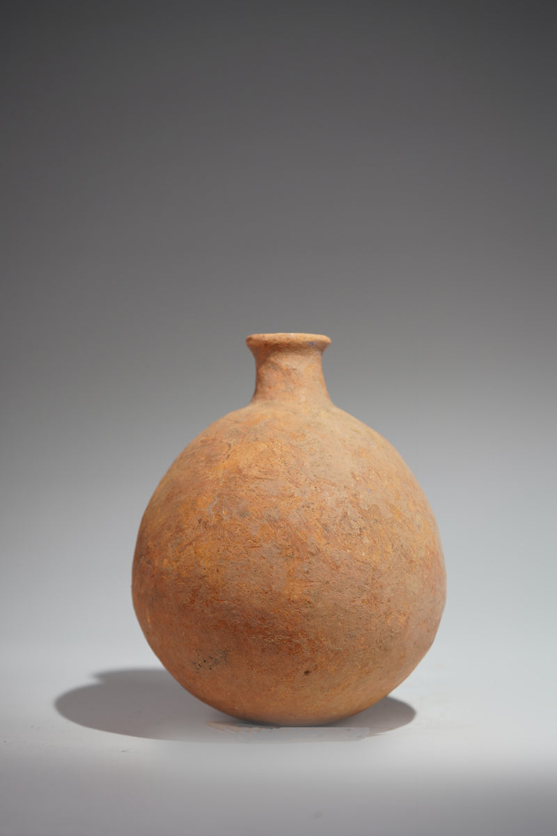 A Djenné terracotta vessel