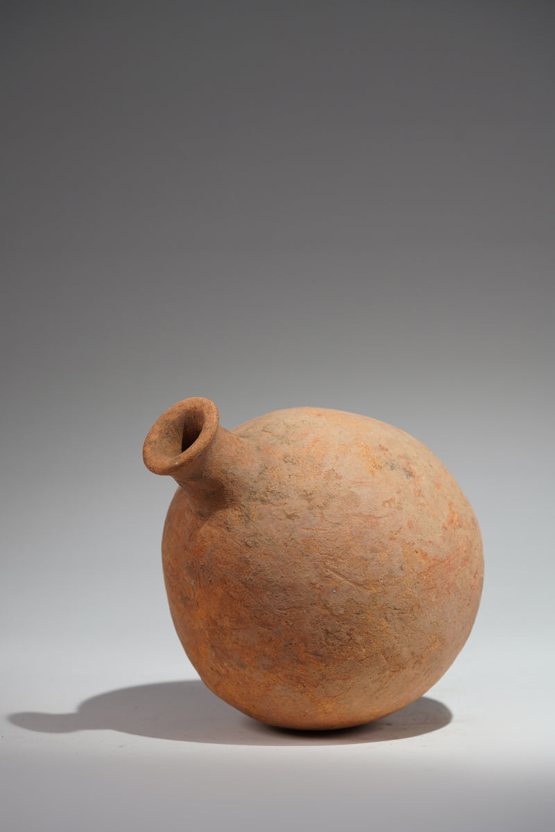 A Djenné terracotta vessel