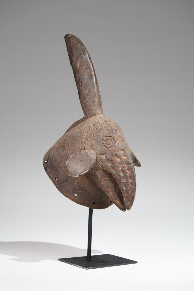 A Mossi helmet mask