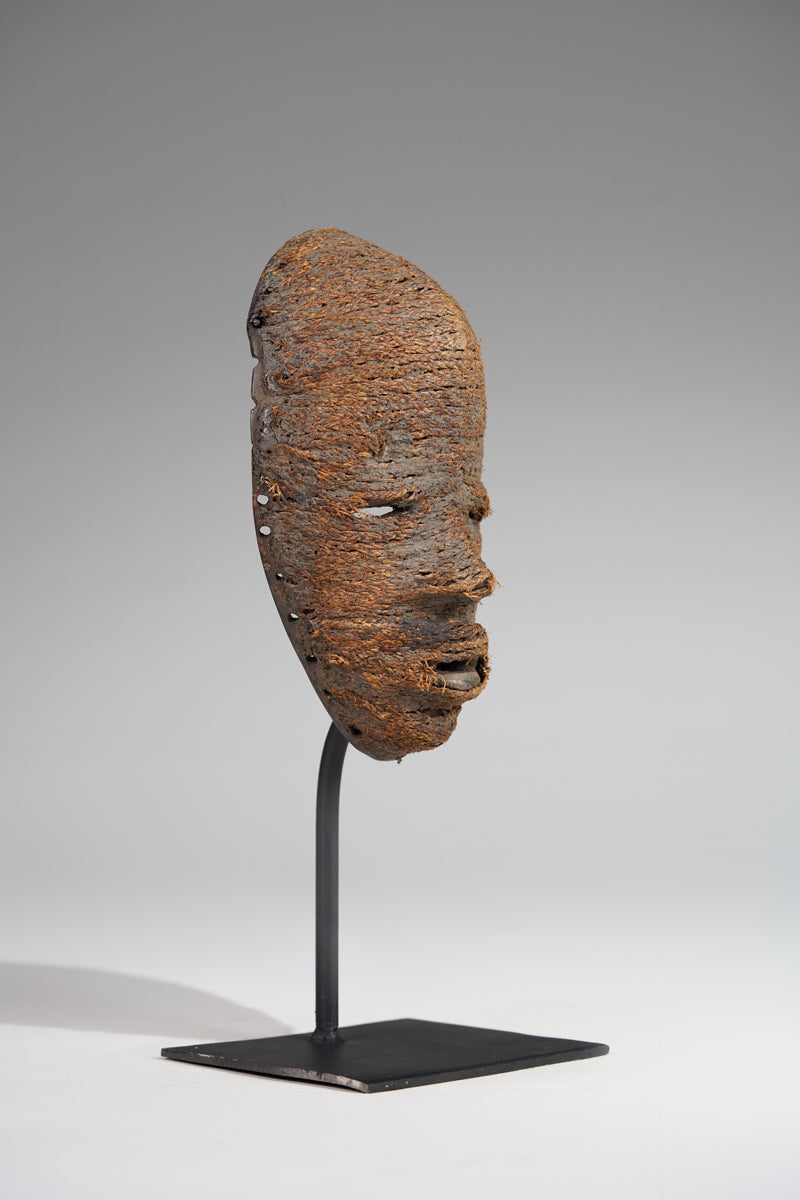 A Dan fetish mask from the Man region