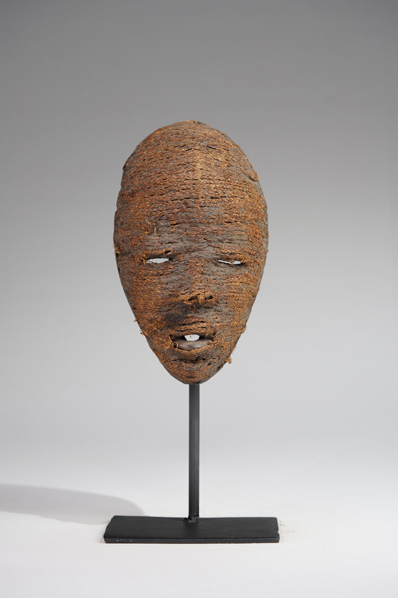 A Dan fetish mask from the Man region