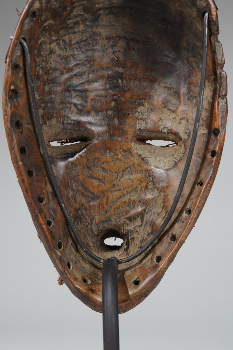 A Dan fetish mask from the Man region