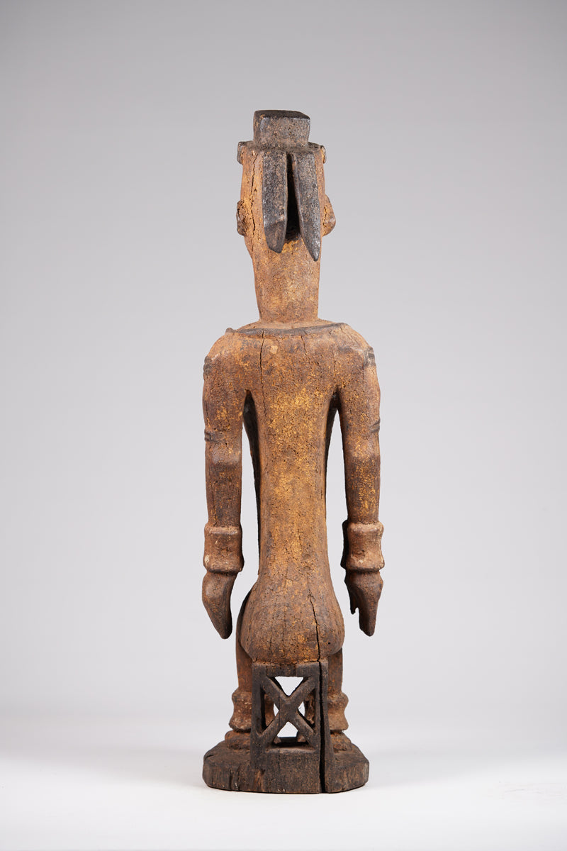 A male Urhobo sculpture