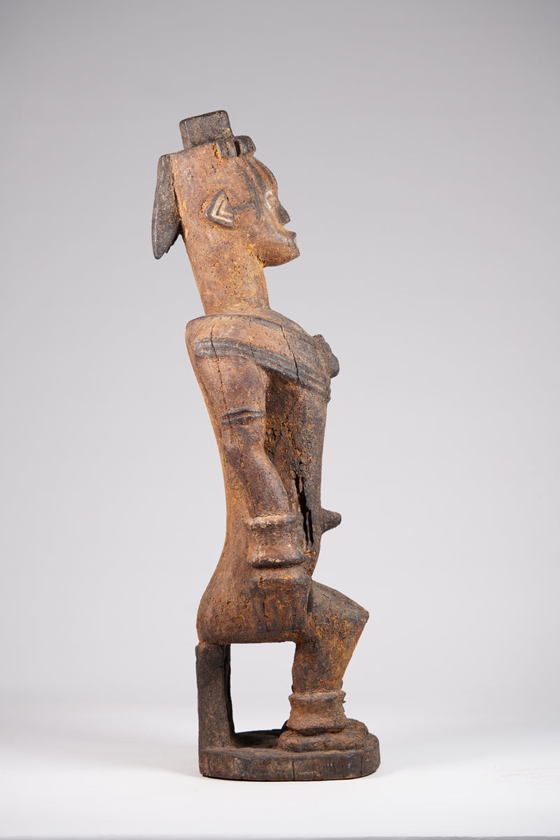 A male Urhobo sculpture