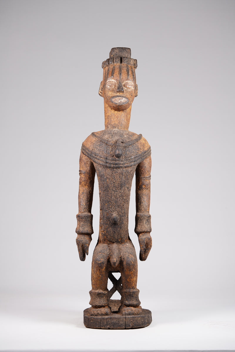 A male Urhobo sculpture