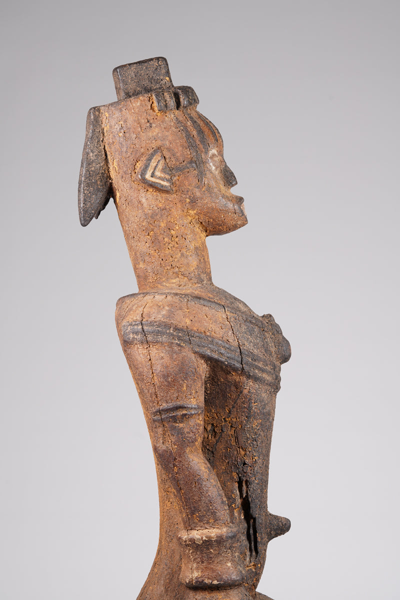 A male Urhobo sculpture