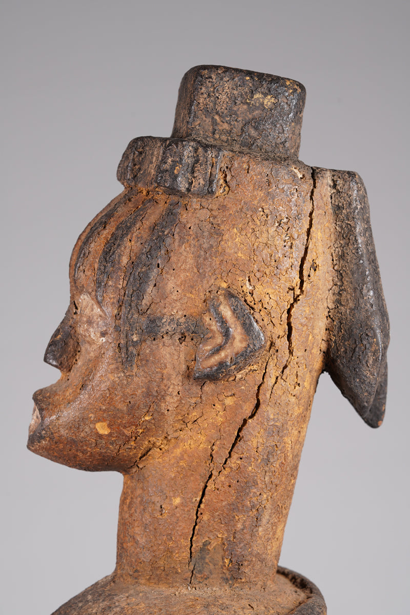 A male Urhobo sculpture