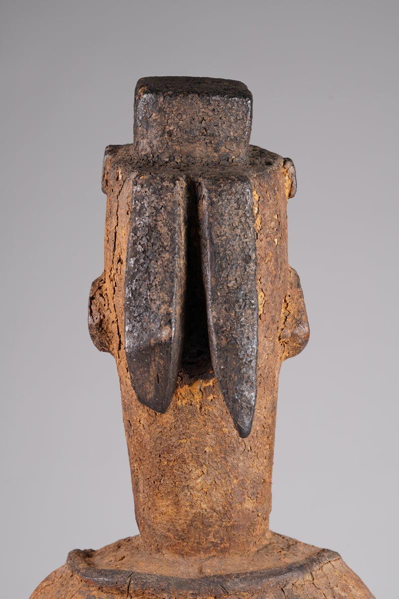 A male Urhobo sculpture