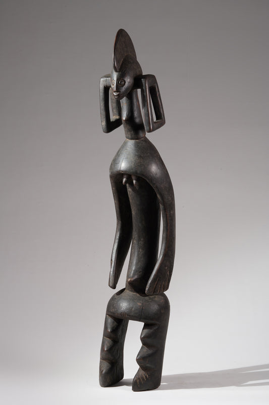 A female Mumuye sculpture
