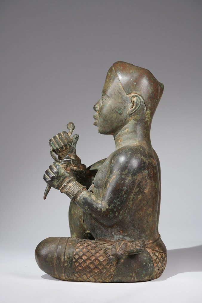 A Bronze sculpture in the style of Tada